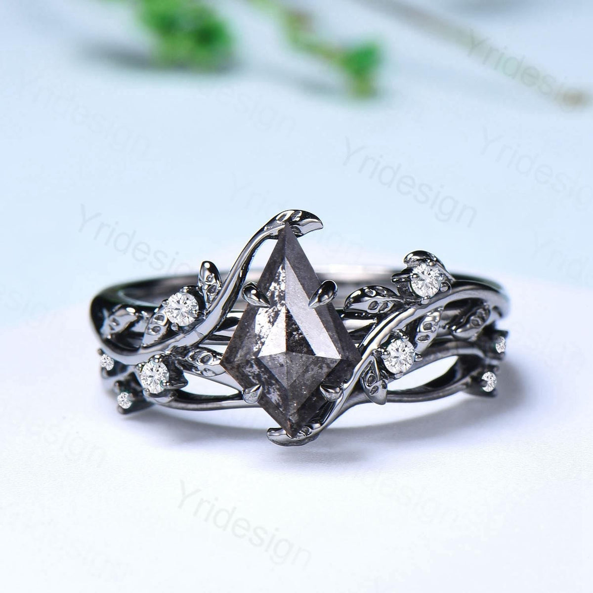 Elegant Kite cut salt pepper diamond engagement ring vintage pepper diamond bridal set unique leaf vine ring nature inspired wedding set