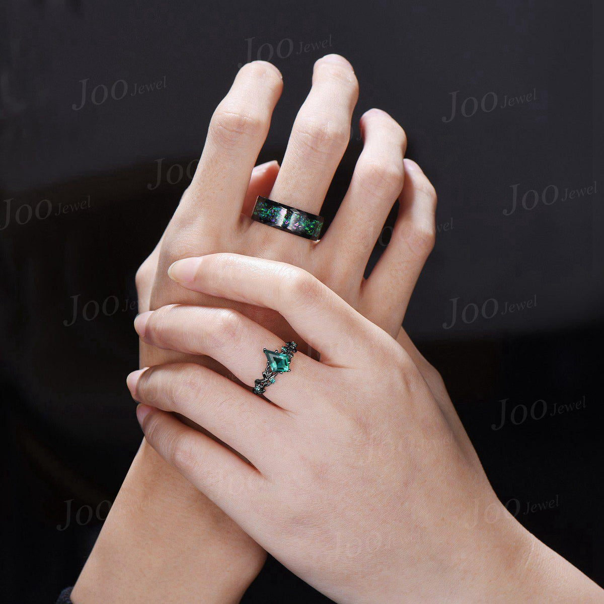 Green Emerald Couple Ring Set Kite Cut Emerald Leaf Vine Ring Yellow Gold Matching Ring Set His and Hers Goth Wedding Band Anniversary Gifts