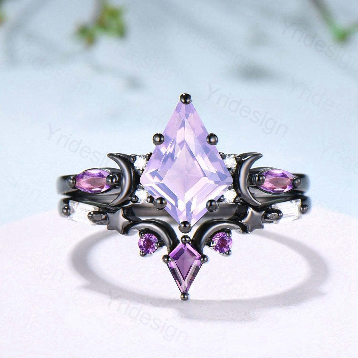 Unique Black gold kite cut lavender amethyst ring Unique crescent moon star purple engagement ring delicate amethyst 2pcs bridal wedding set