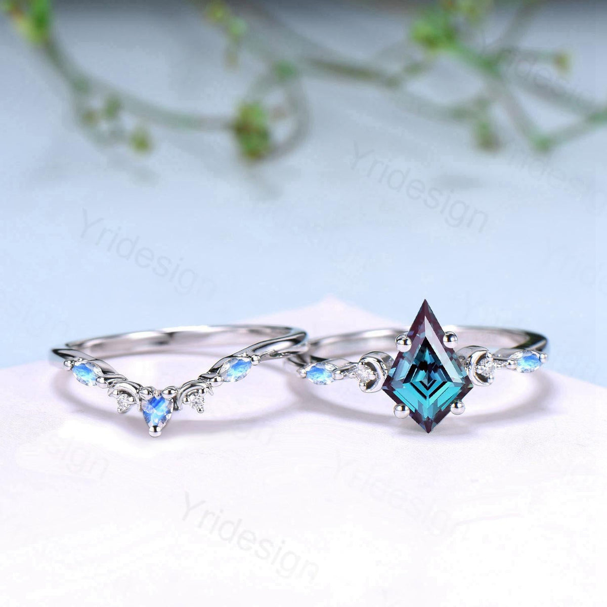 Vintage kite cut alexandrite ring Five Stone crescent moon June birthstone engagement ring Moonstone bridal wedding set anniversary gifts