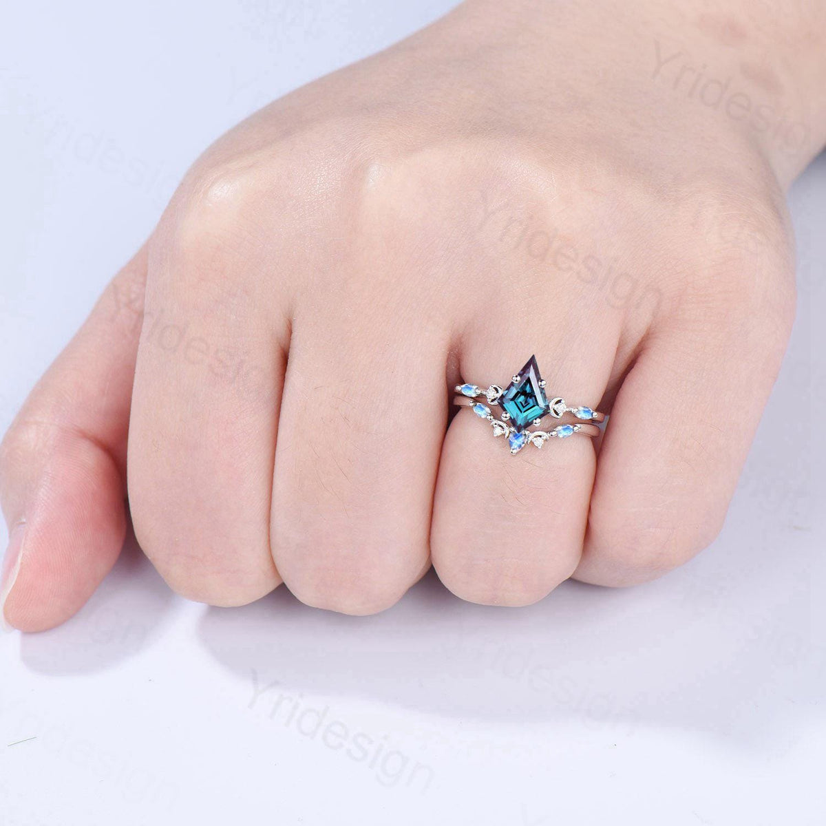 Vintage kite cut alexandrite ring Five Stone crescent moon June birthstone engagement ring Moonstone bridal wedding set anniversary gifts