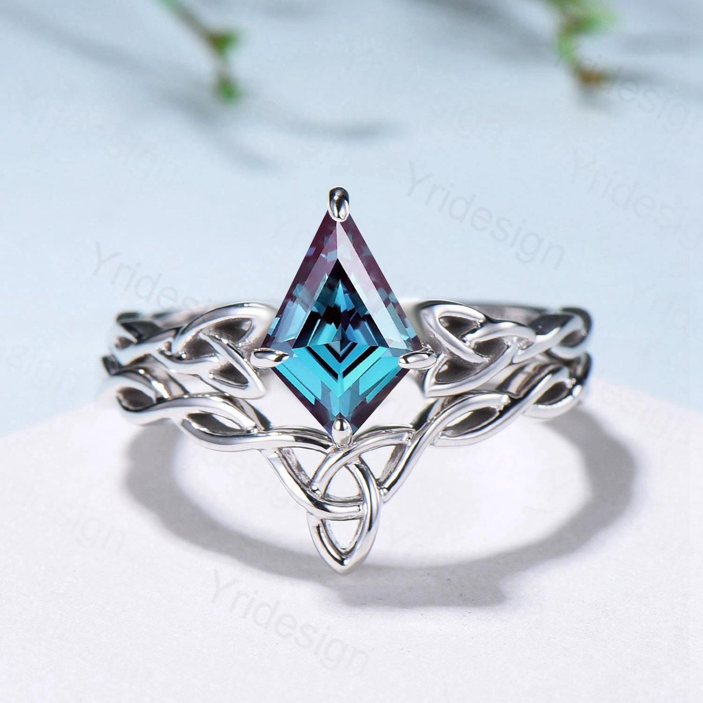 Norse Viking Alexandrite Wedding Ring Set Celtic Knot Lab Alexandrite Engagement Ring June Birthstone Jewelry Unique 2Pcs Twisted Bridal Set