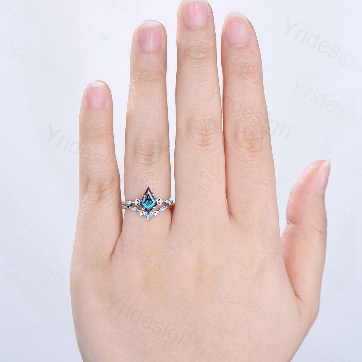 Vintage kite cut alexandrite ring Five Stone crescent moon June birthstone engagement ring Moonstone bridal wedding set anniversary gifts
