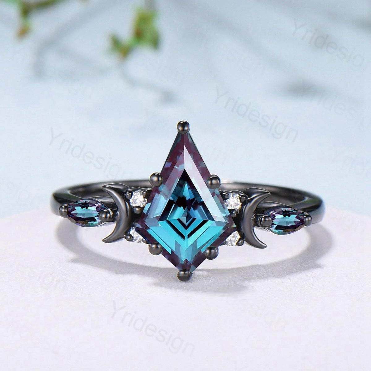 1CT Black gold kite cut alexandrite engagement ring set Crescent moon star bridal wedding set