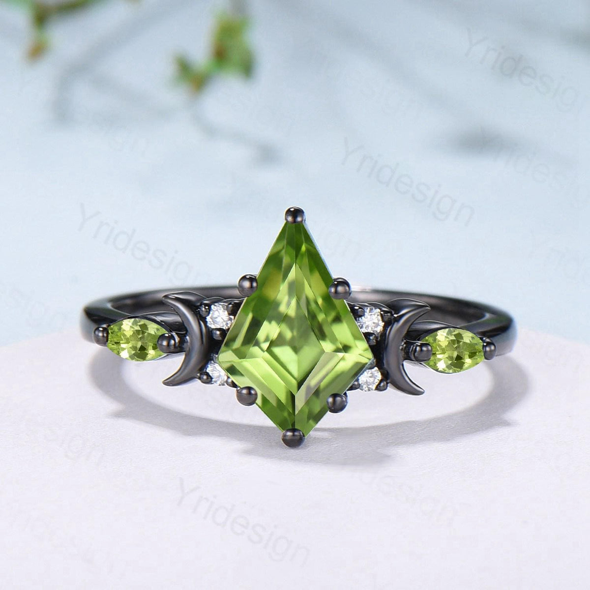 Vintage Kite Cut Peridot Engagement Ring Set Black Gold Unique Moon Star August Birthstone Wedding Ring Set Gothic Promise Anniversary Ring