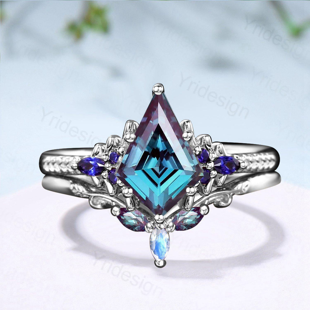 Unique Kite Cut Alexandrite Engagement Ring Set Sapphire Moonstone Wedding Set Vintage June Birthstone Stacking Band Bridal Set for Women