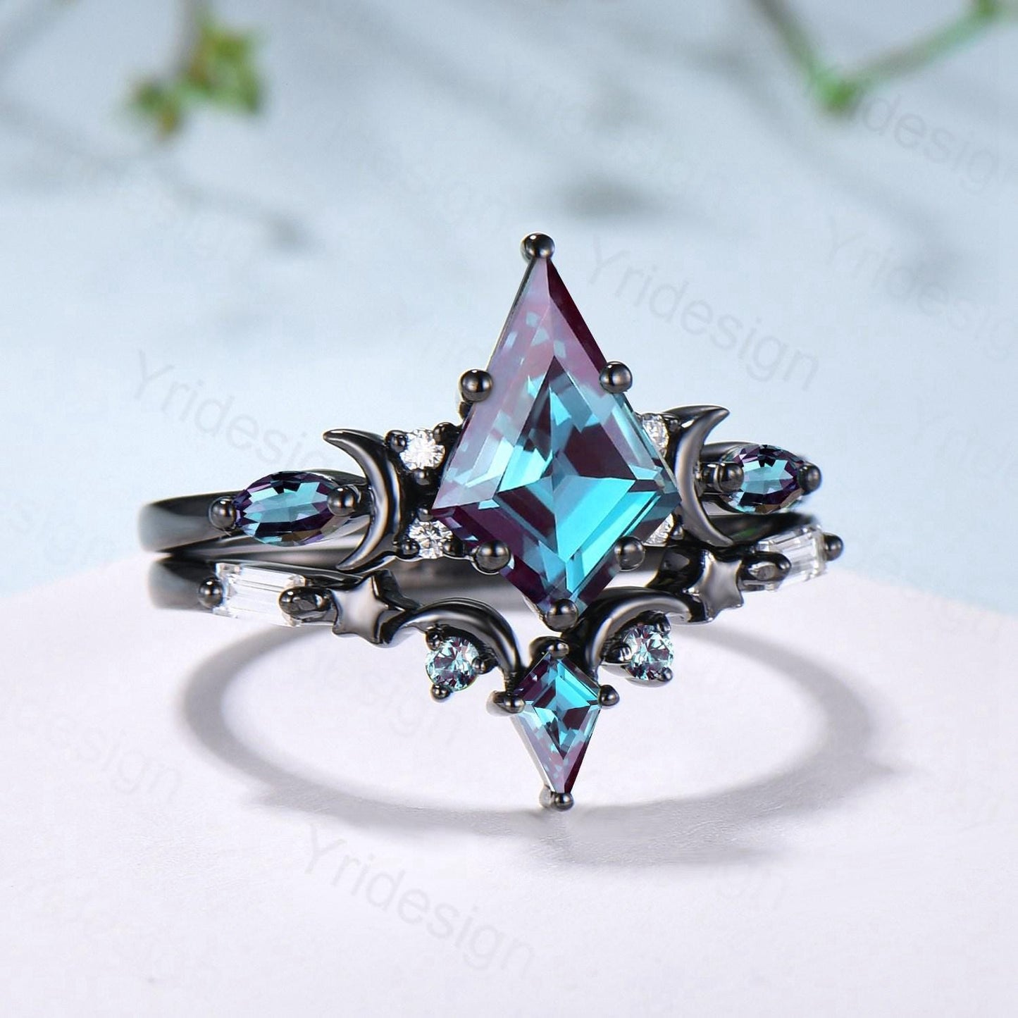 1CT Black gold kite cut alexandrite engagement ring set Crescent moon star bridal wedding set