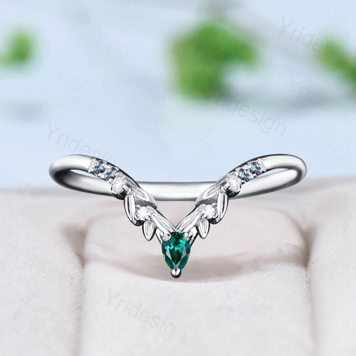 Curved Alexandrite Wedding Band Nature Inspired Pear Shaped Emerald Stackable Ring Women Leaf Vine Matching Band Anniversary Promise Gift