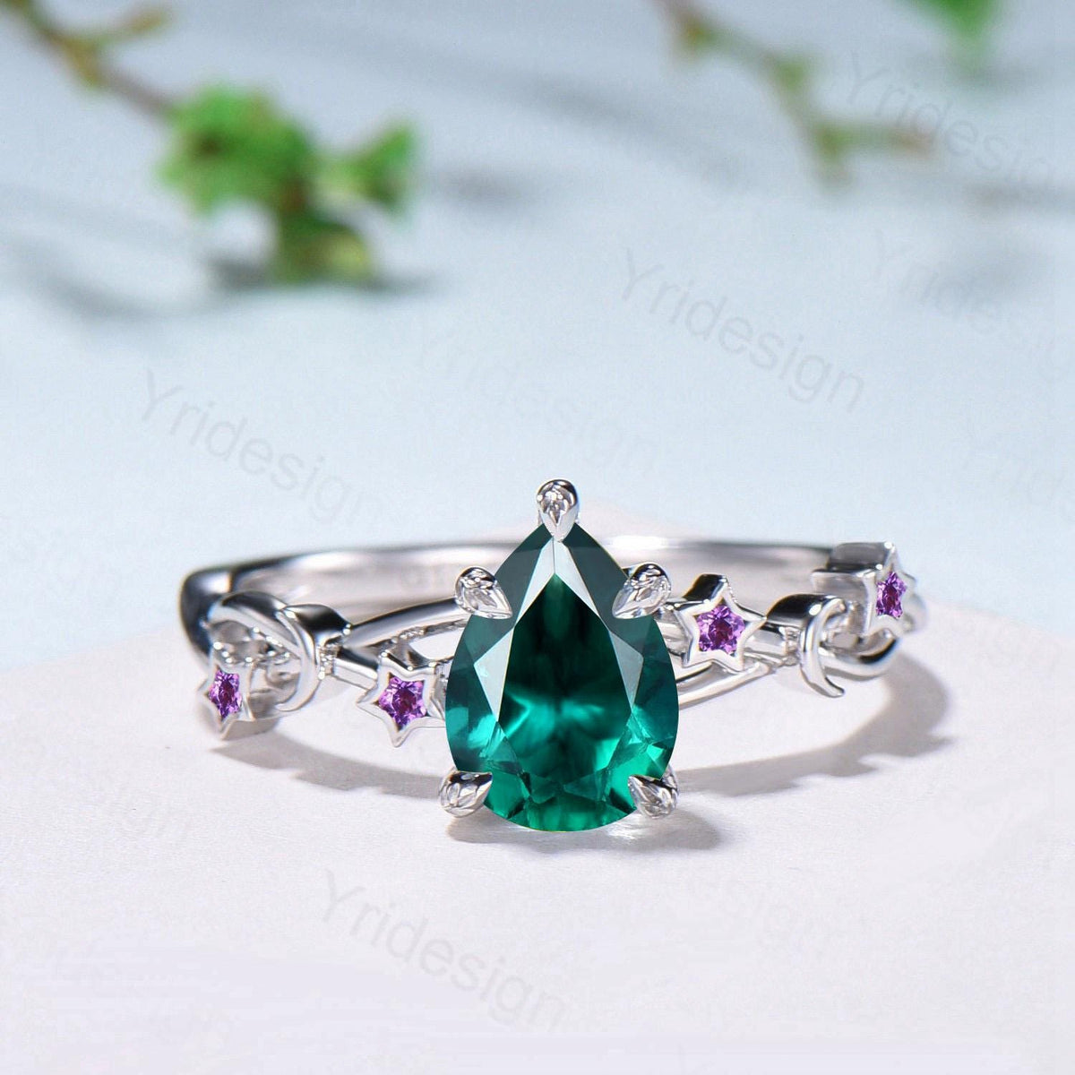Vintage Pear Shaped Emerald Engagement Ring Moon Star Cluster Amethyst Wedding Ring Silver White Gold May Birthstone Leaves Vine Prong Ring