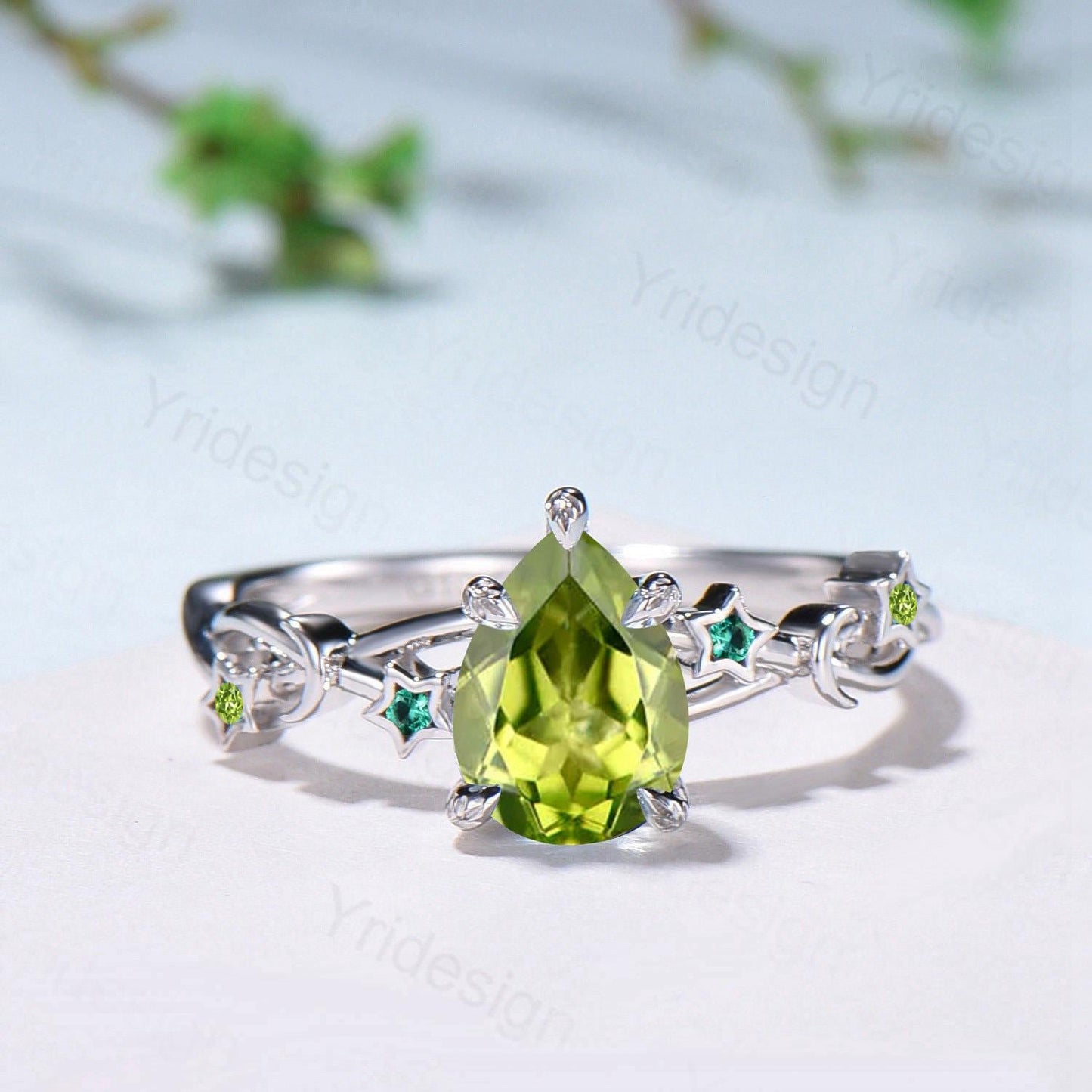 Vintage Peridot Engagement Ring Pear Shaped 14K White Gold Moon Star Emerald Wedding Ring August Birthstone Anniversary Promise Ring Gift
