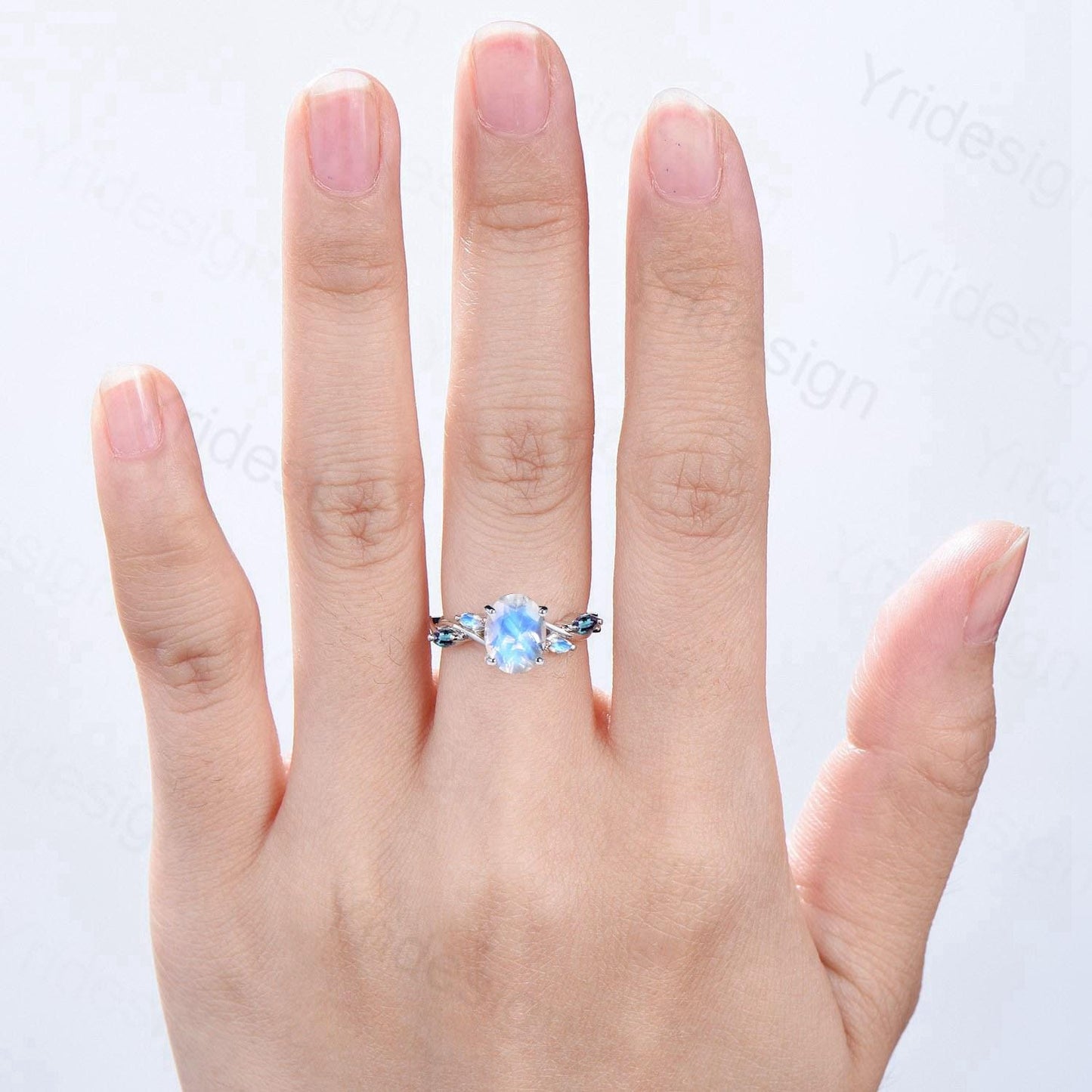 Vintage Oval Natural Moonstone Engagement Ring Split Shank Alexandrite Wedding Ring Women June Birthstone Anniversary Ring Gift for Women