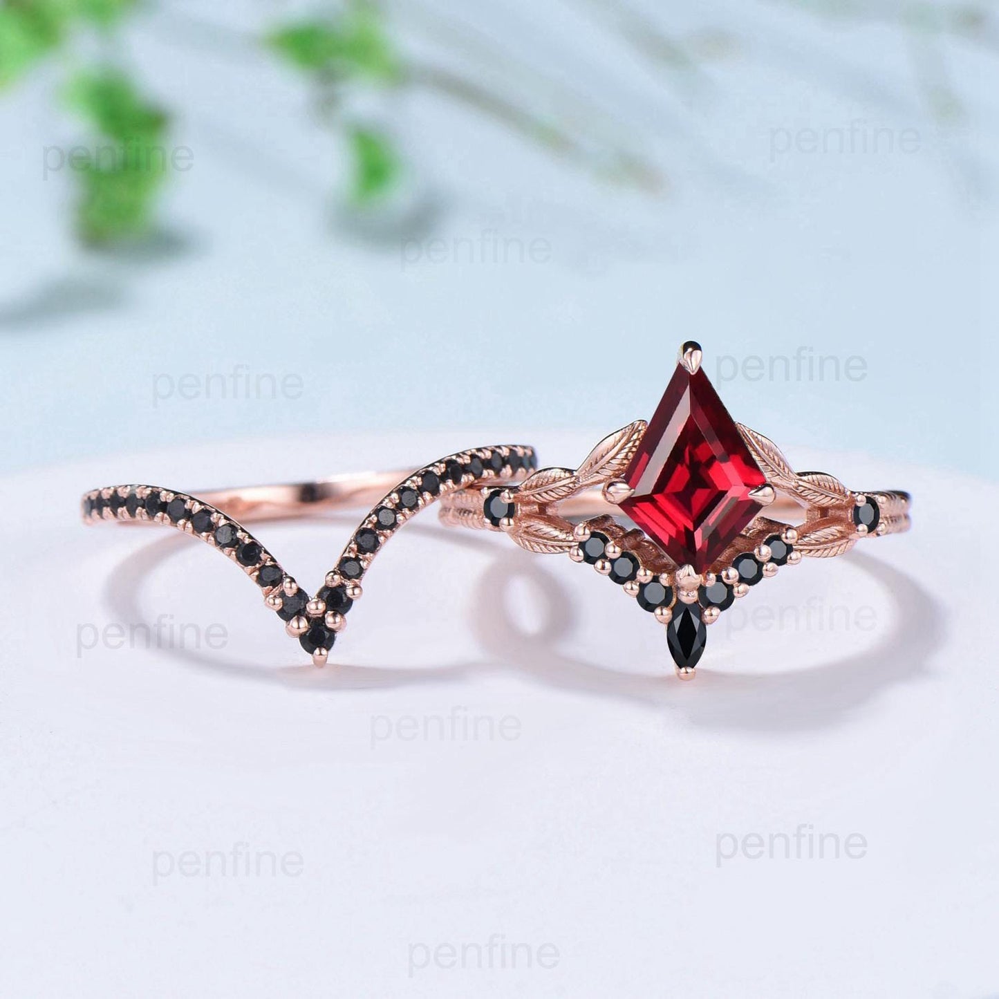 Vintage natural garnet ring set kite cut unique red garnet split shank engagement ring cluster black spinel bridal wedding ring leaf jewelry