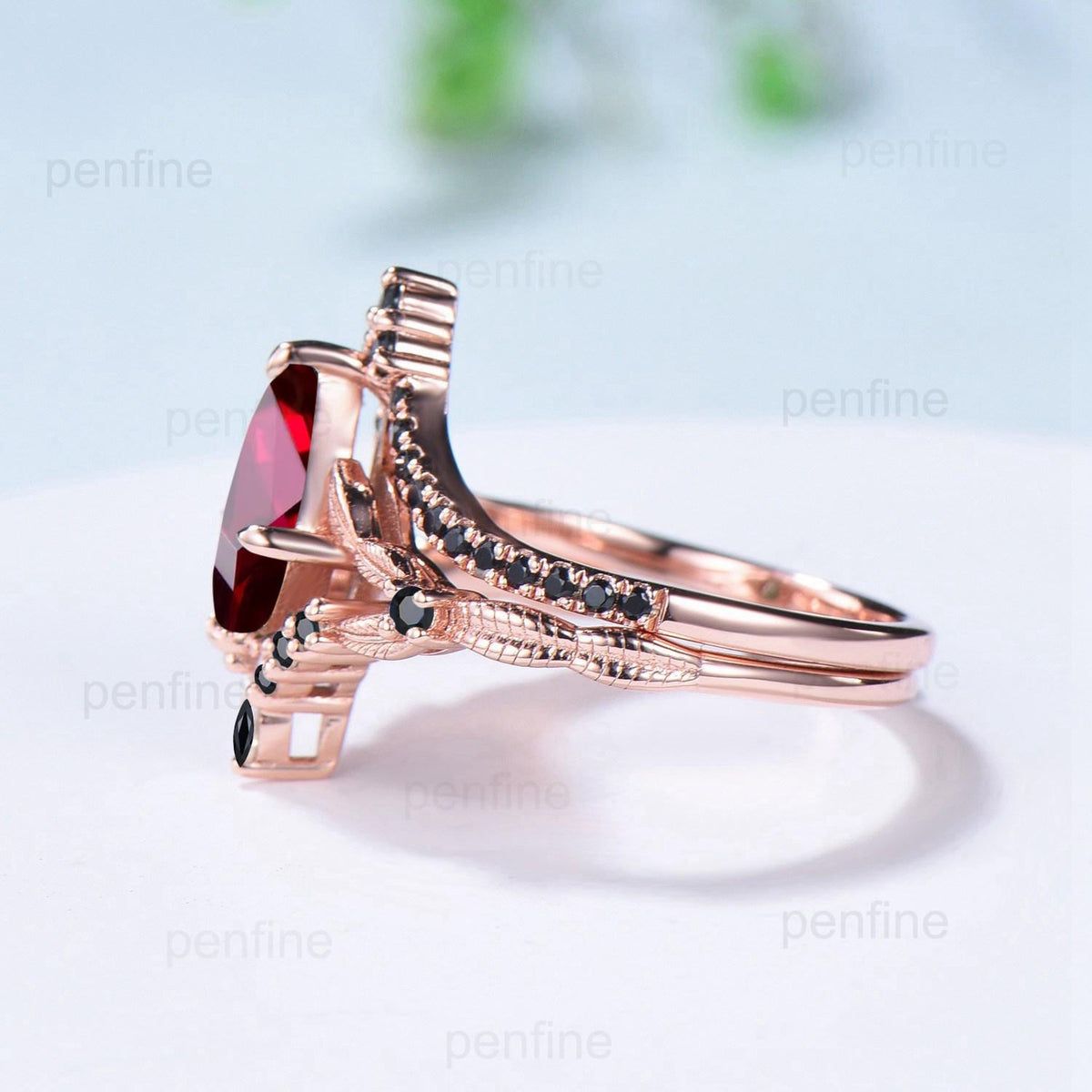 Vintage natural garnet ring set kite cut unique red garnet split shank engagement ring cluster black spinel bridal wedding ring leaf jewelry