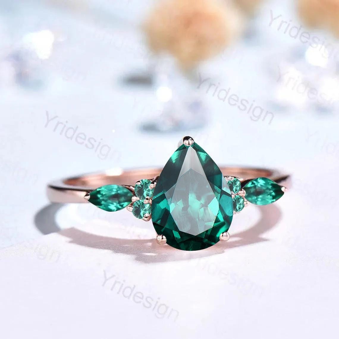 Vintage Pear Shaped Emerald Engagement Ring Set Retro Marquise Emerald Wedding Ring Set Art Deco Green Gemstone Anniversary Bridal Ring Set