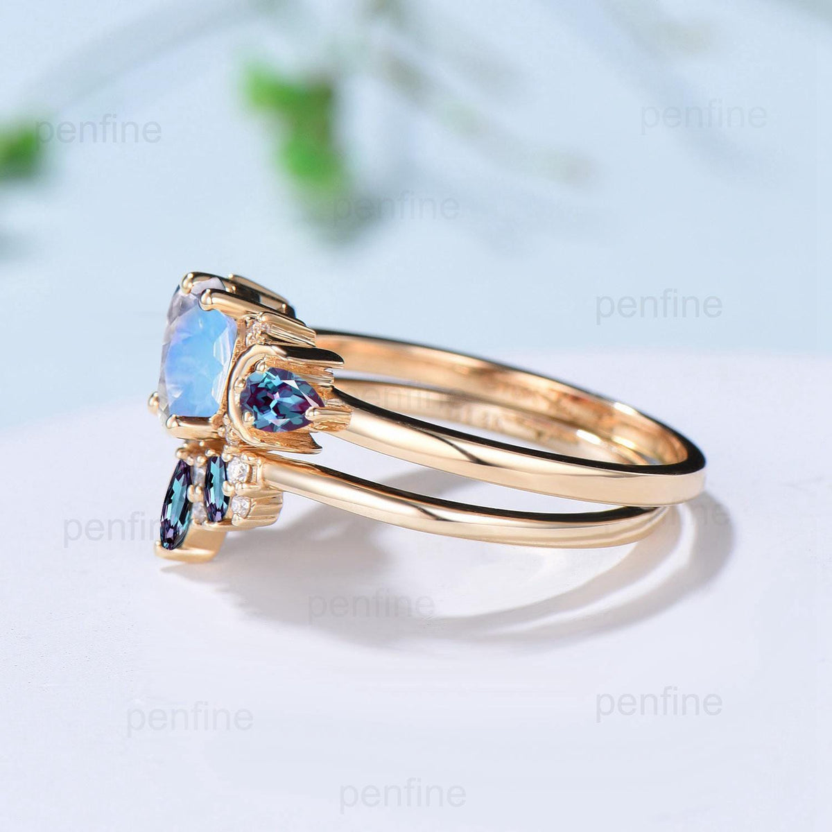 1.5ct Oval Natural Moonstone Engagement Ring Vintage 14K Yellow Gold Alexandrite Moon Wedding Ring June Birthstone Anniversary Promise Gifts