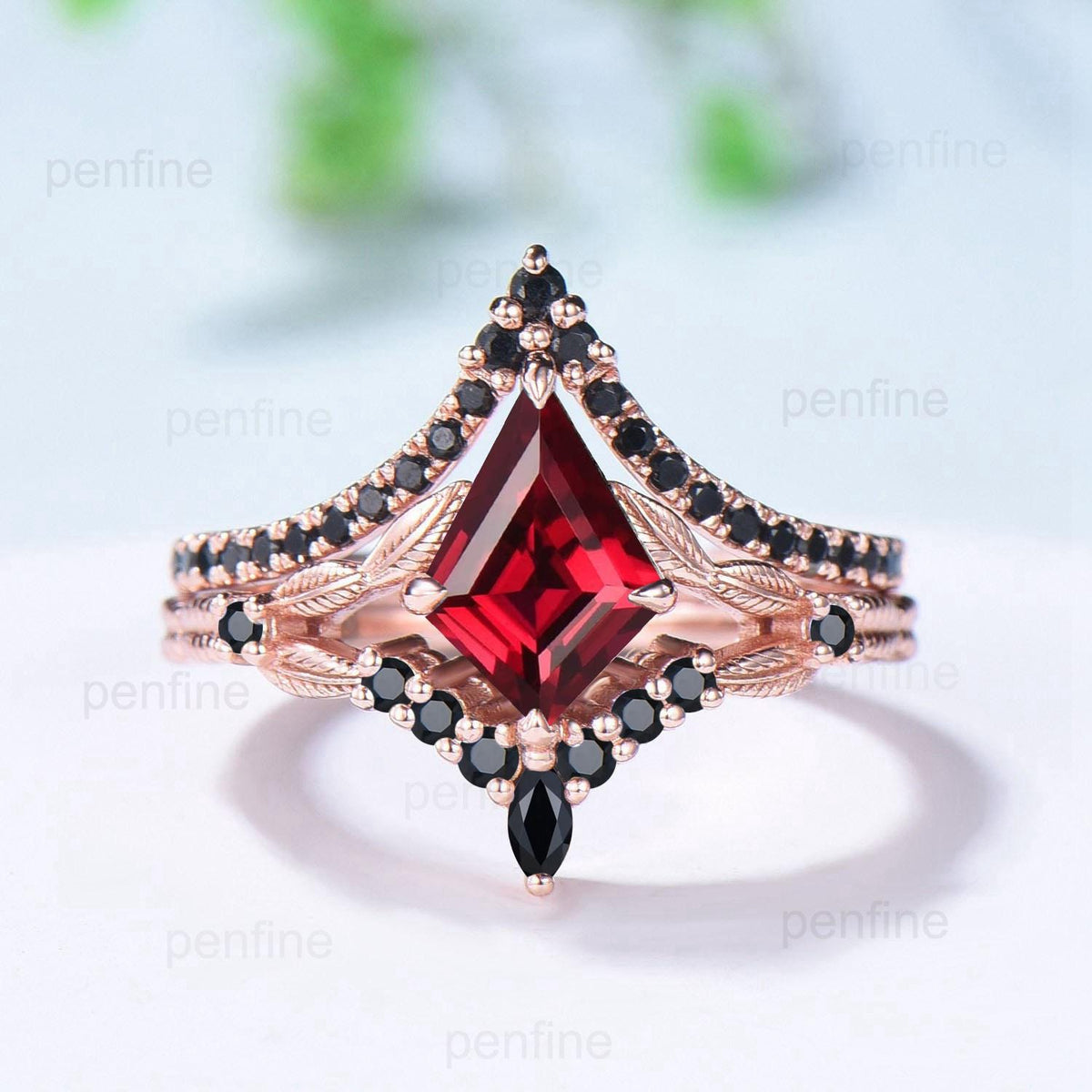 Vintage natural garnet ring set kite cut unique red garnet split shank engagement ring cluster black spinel bridal wedding ring leaf jewelry