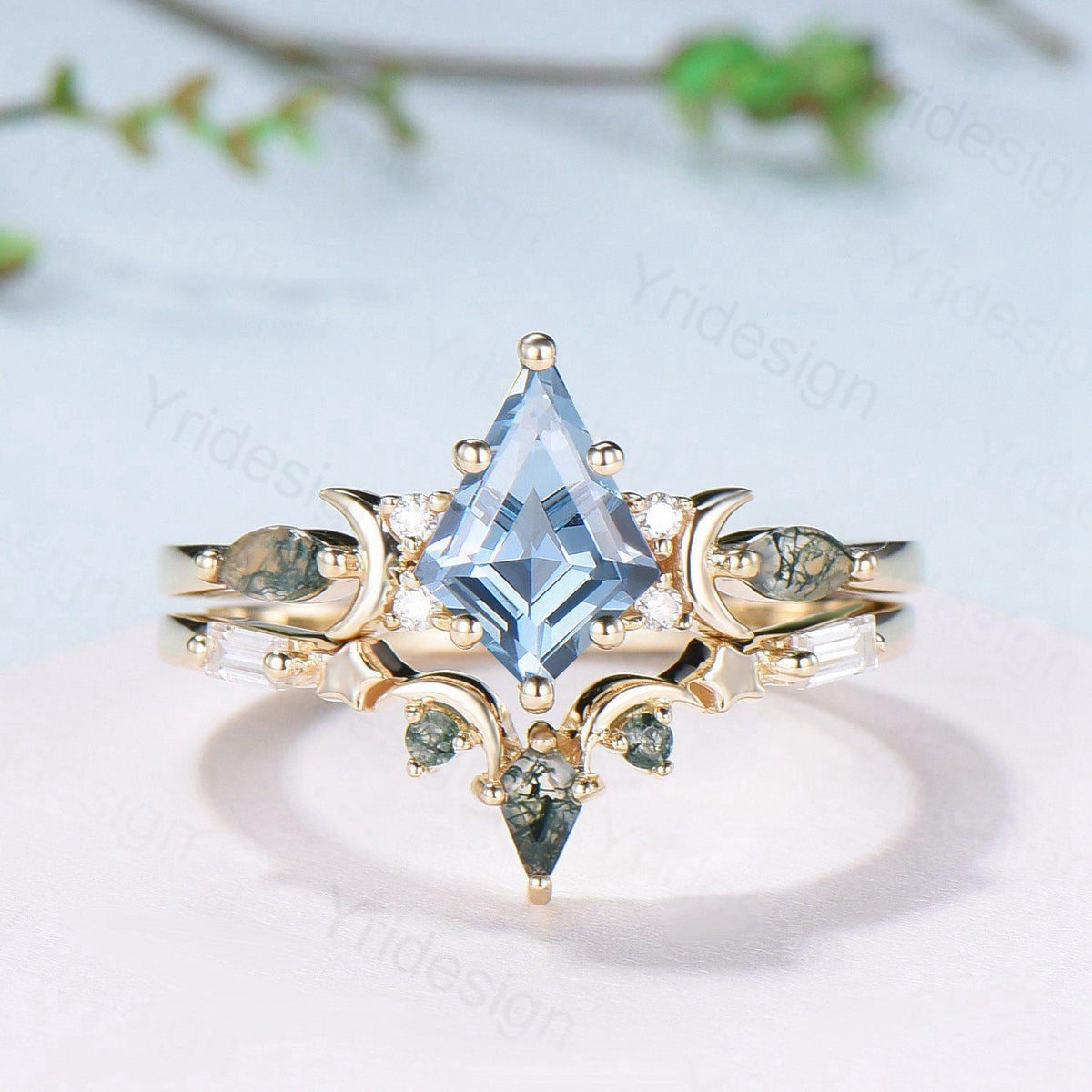 Vintage Kite Cut Natural Aquamarine Engagement Ring Set Yellow Gold Moon Star Cluster Moss Agate Wedding Ring Elegant March Birthstone Ring