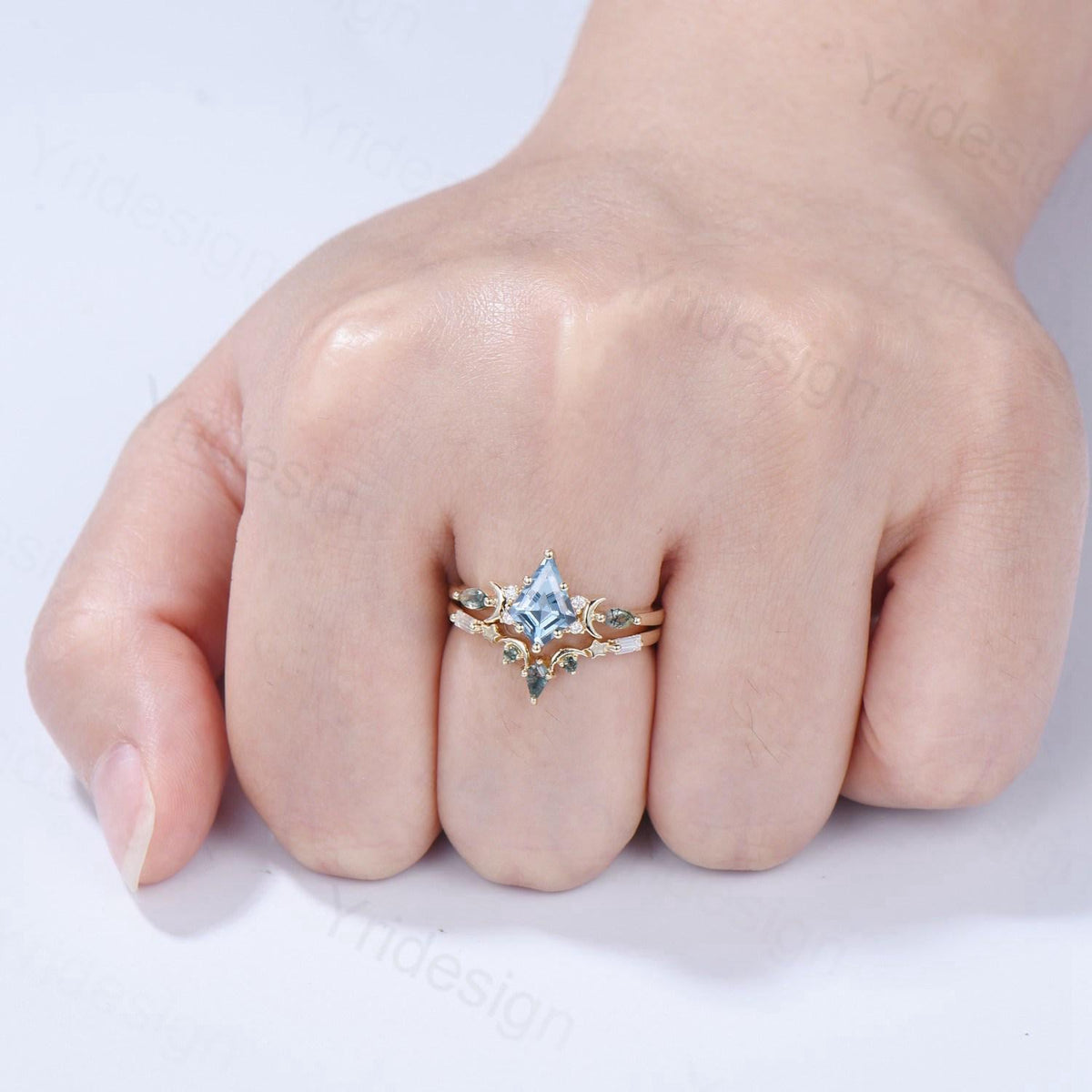 Vintage Kite Cut Natural Aquamarine Engagement Ring Set Yellow Gold Moon Star Cluster Moss Agate Wedding Ring Elegant March Birthstone Ring