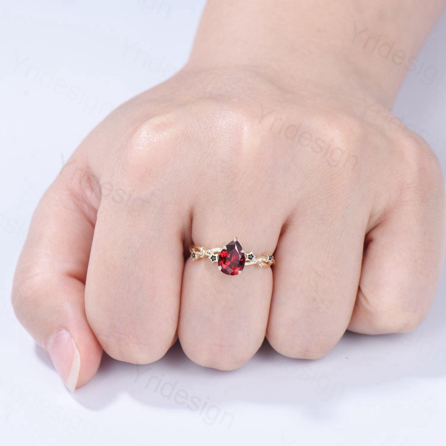 Vintage Pear Shaped Natural Garnet Engagement Ring Yellow Gold Moon Star Spinel Wedding Ring Jan Birthstone September Promise Ring For Women