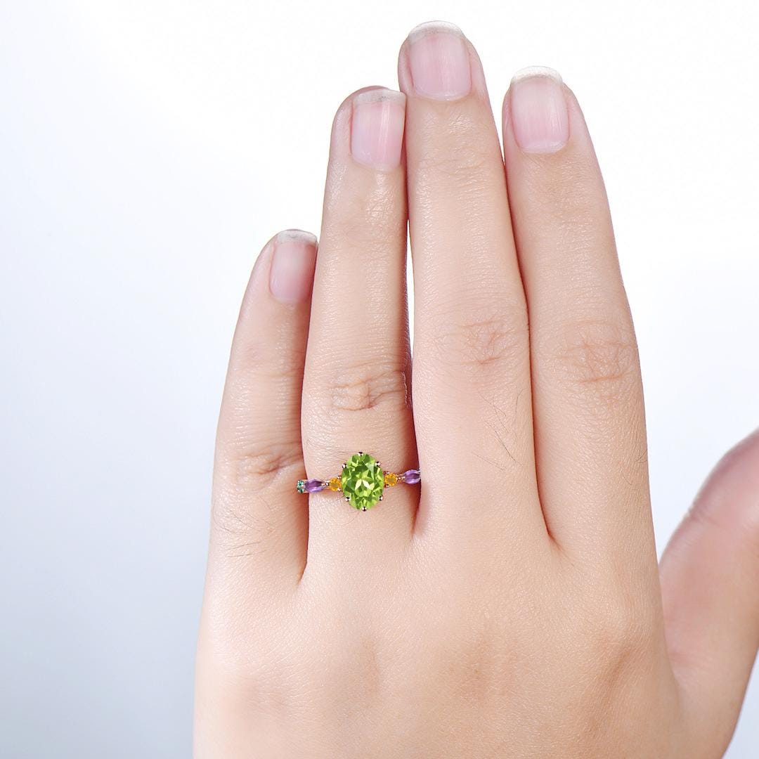 Vintage Oval Cut Peridot Engagement Ring Multi-Stone Cluster Citrine Amethyst Emerald Wedding Ring August Birthstone Anniversary Gift Women