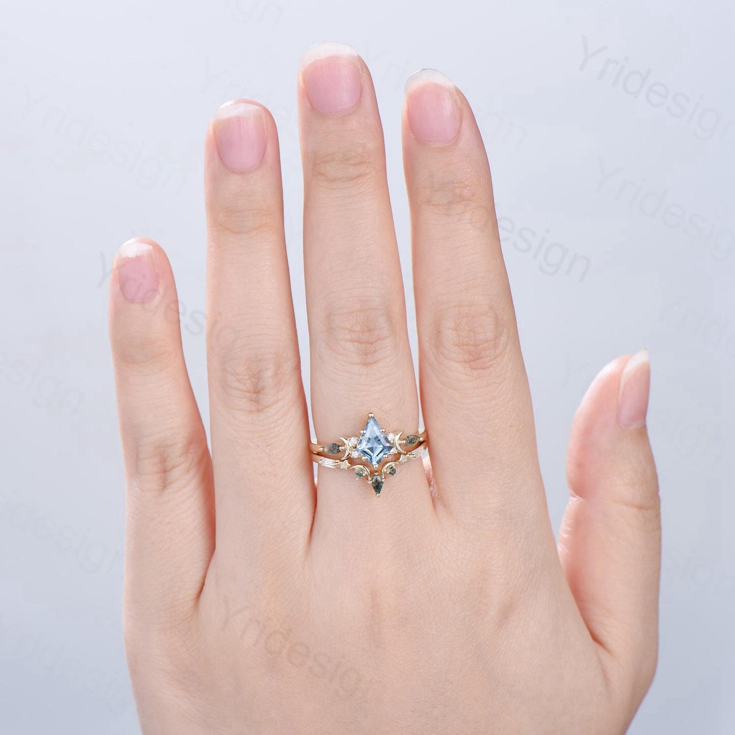 Vintage Kite Cut Natural Aquamarine Engagement Ring Set Yellow Gold Moon Star Cluster Moss Agate Wedding Ring Elegant March Birthstone Ring