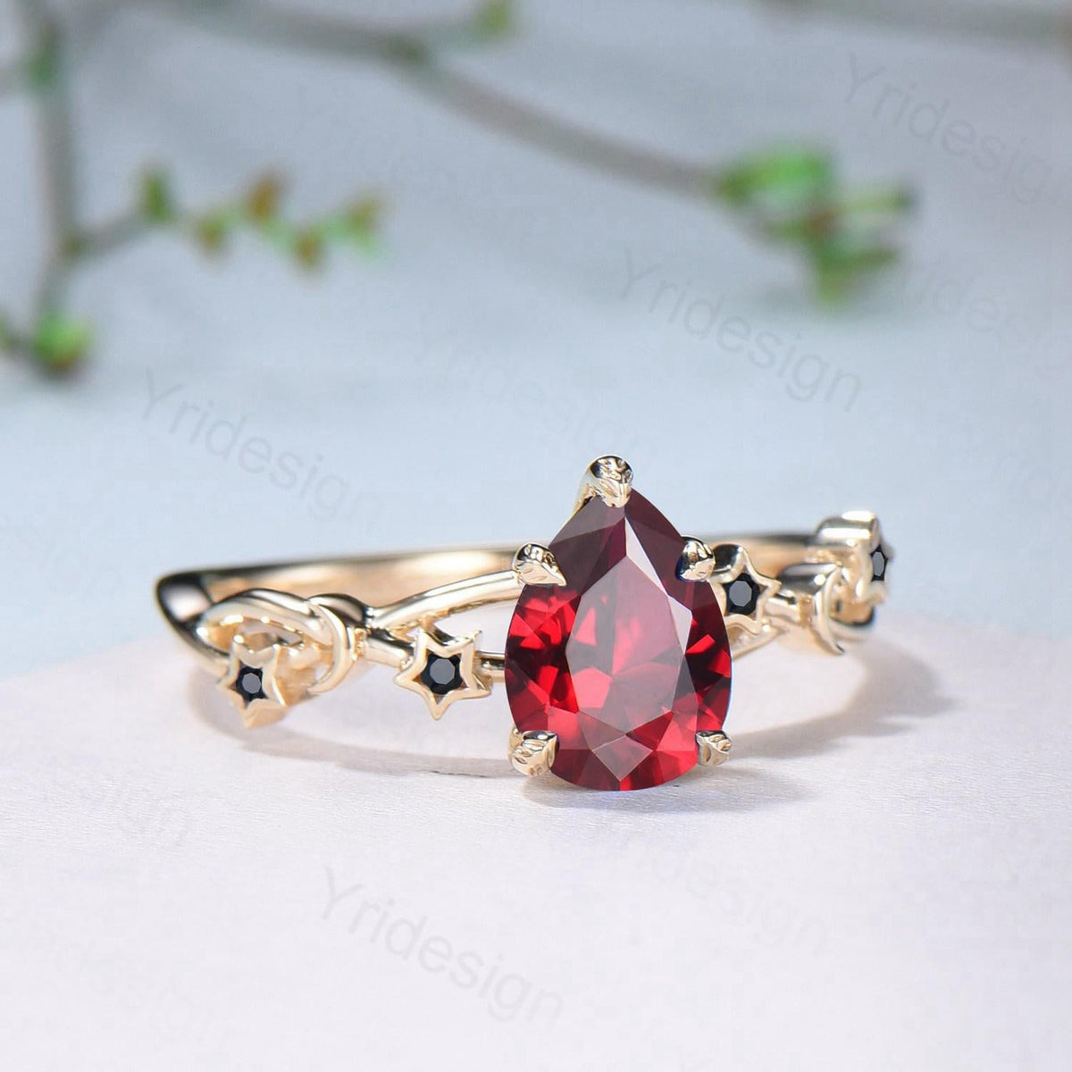 Vintage Pear Shaped Natural Garnet Engagement Ring Yellow Gold Moon Star Spinel Wedding Ring Jan Birthstone September Promise Ring For Women