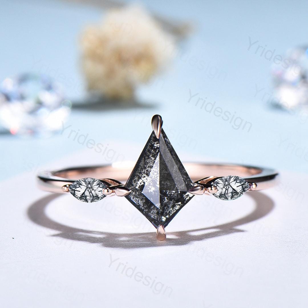 Simple Kite Cut Salt And Pepper Diamond Ring Minimalist Pepper Black Diamond Engagement Ring Vintage Rose Gold Rutilated Quartz Promise Ring