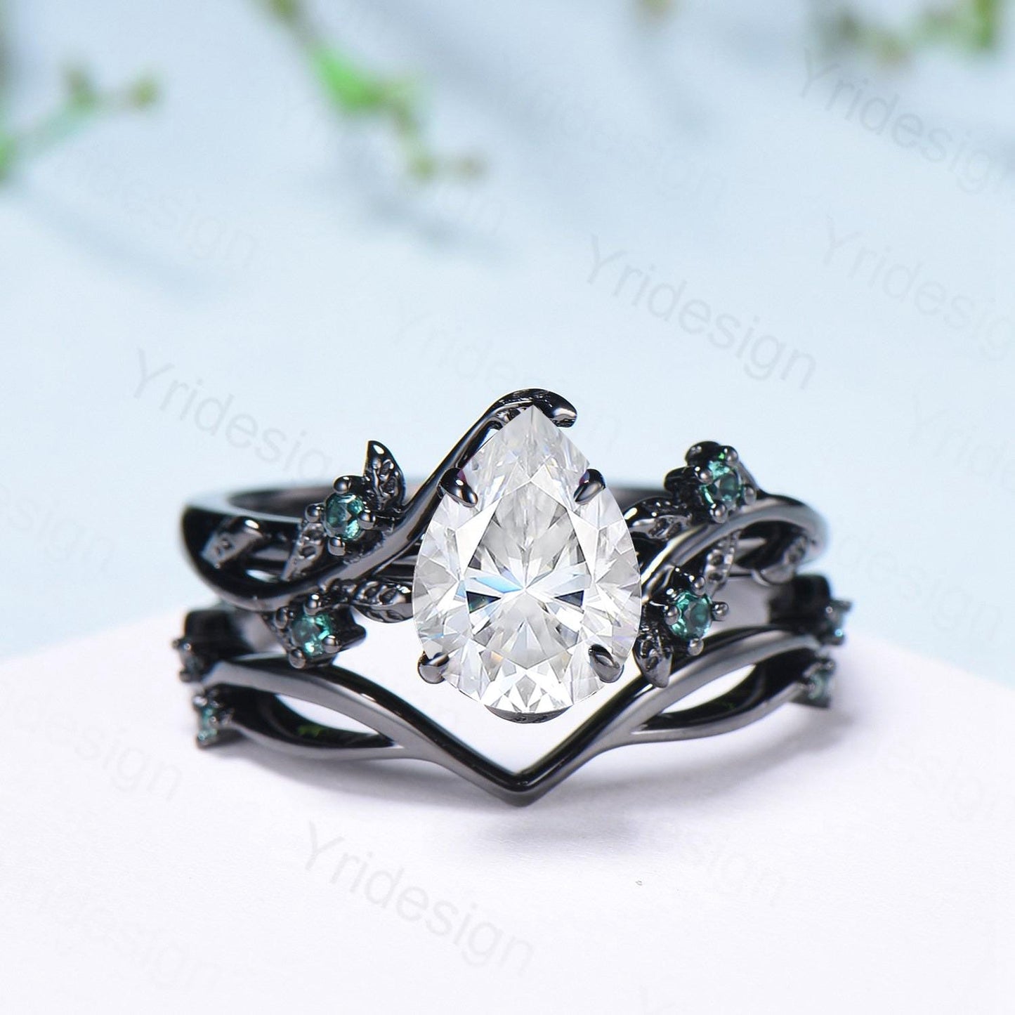 Nature Inspired Pear Shaped Moissanite Engagement Ring Set Unique Black Gold Moissanite Wedding Set Cluster Emerald Anniversary Promise Gift