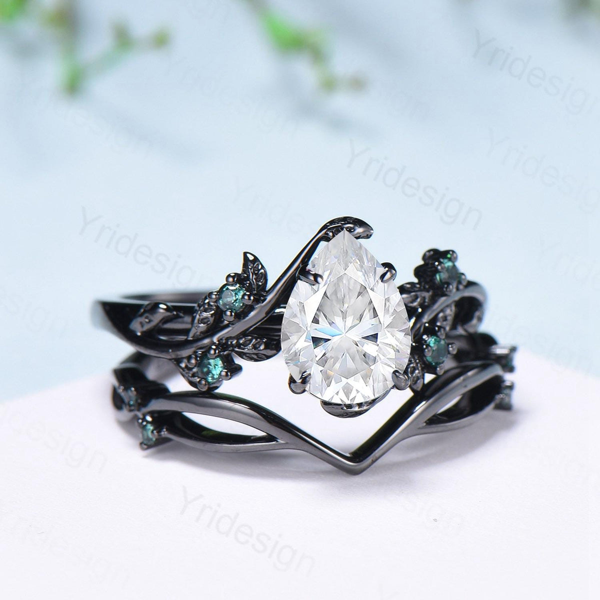 Nature Inspired Pear Shaped Moissanite Engagement Ring Set Unique Black Gold Moissanite Wedding Set Cluster Emerald Anniversary Promise Gift
