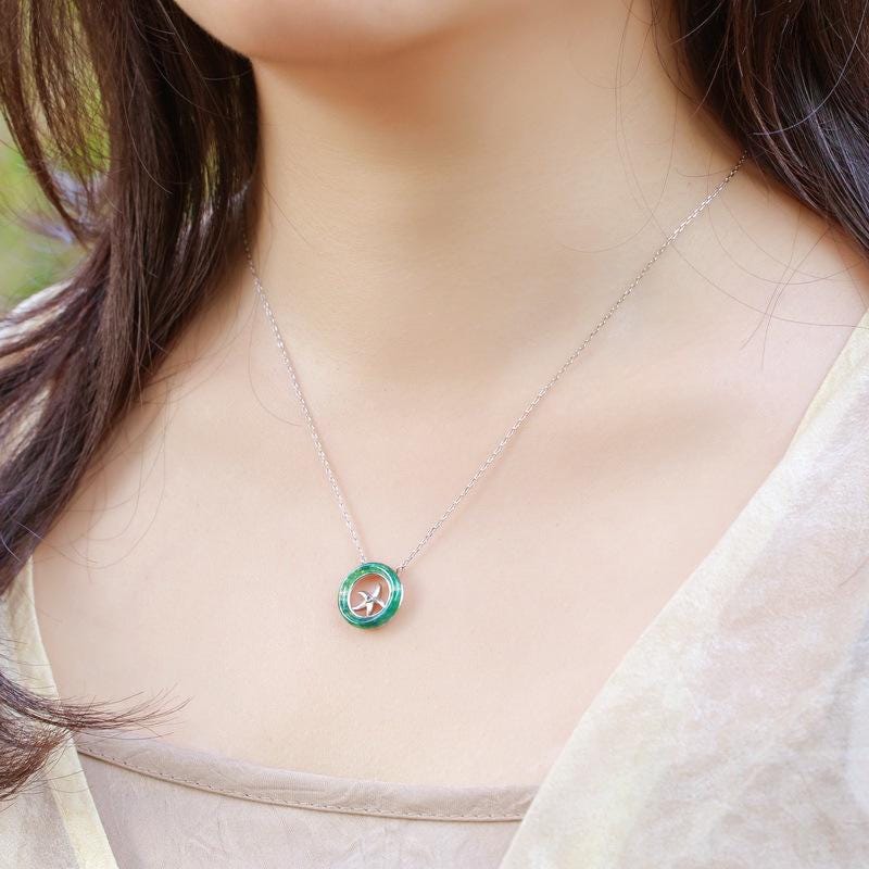 Ocean-Inspired Moss Agate Starfish Necklace, Sterling Silver Sea Life Pendant, Unique Green Gemstone Jewelry, Beach Lover Gift