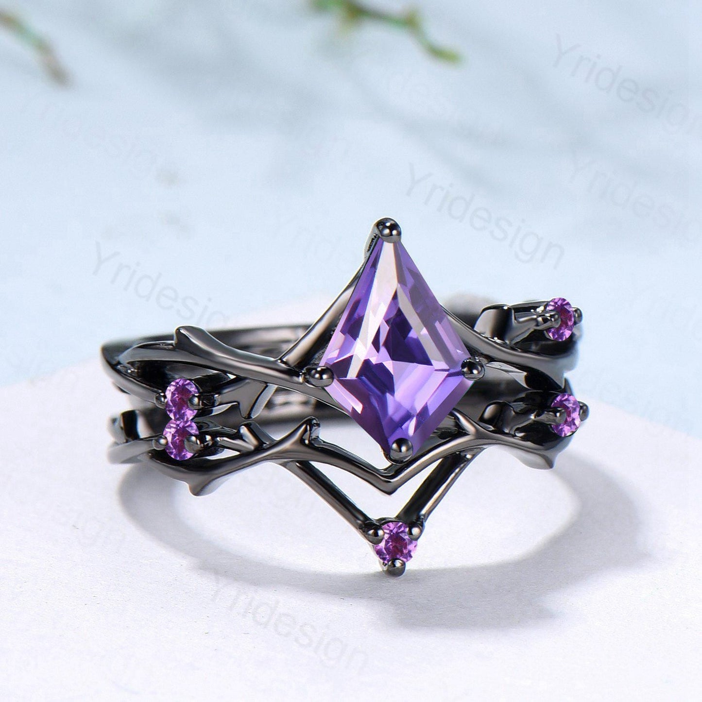 Vintage Kite Cut Purple Sapphire Engagement Ring Set, Black Gold Gothic Cluster Amethyst Bridal Set Art Deco Branch Vine Anniverry Ring