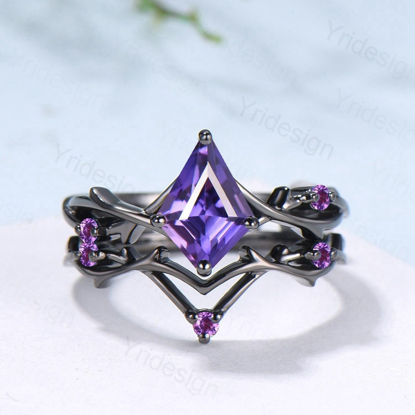 Vintage Kite Cut Purple Sapphire Engagement Ring Set, Black Gold Gothic Cluster Amethyst Bridal Set Art Deco Branch Vine Anniverry Ring