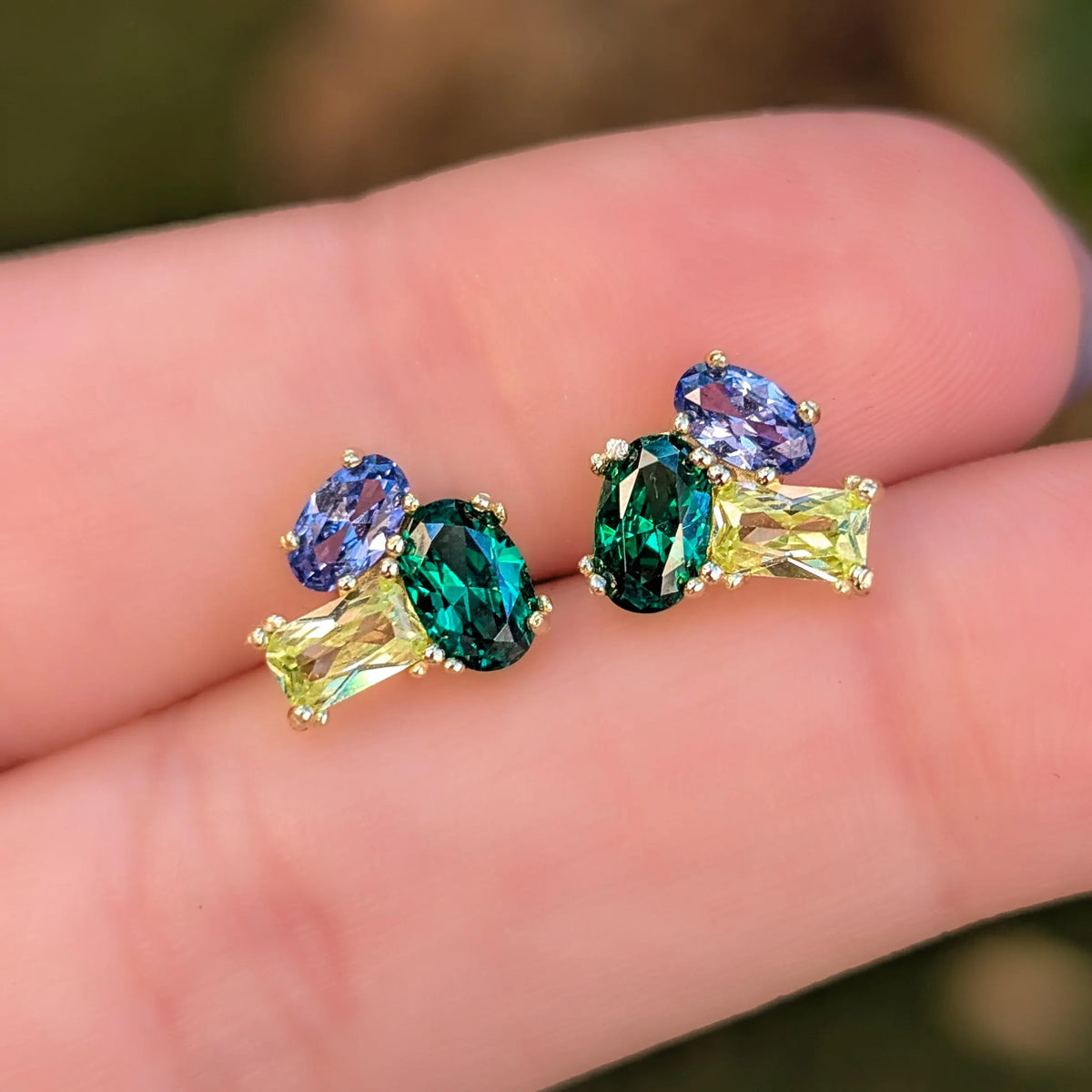 The Elia - Custom Gemstone Small Cluster Studs