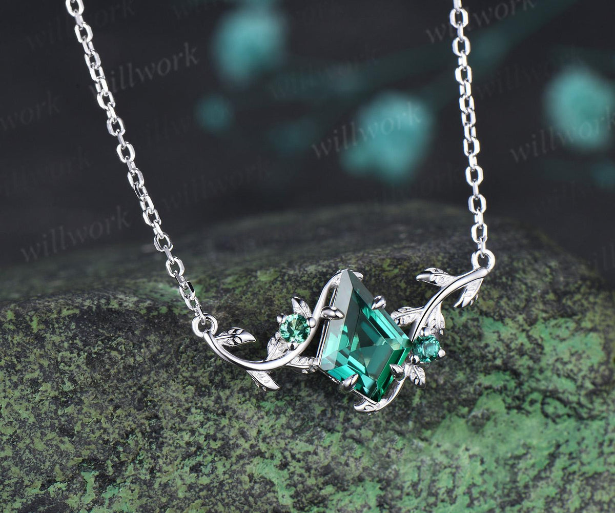 Kite cut green emerald necklace vintage twisted leaf nature inspired three stone unique pendant women anniversary bridal gift mother