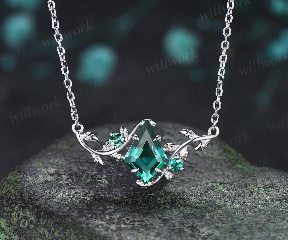 Kite cut green emerald necklace vintage twisted leaf nature inspired three stone unique pendant women anniversary bridal gift mother