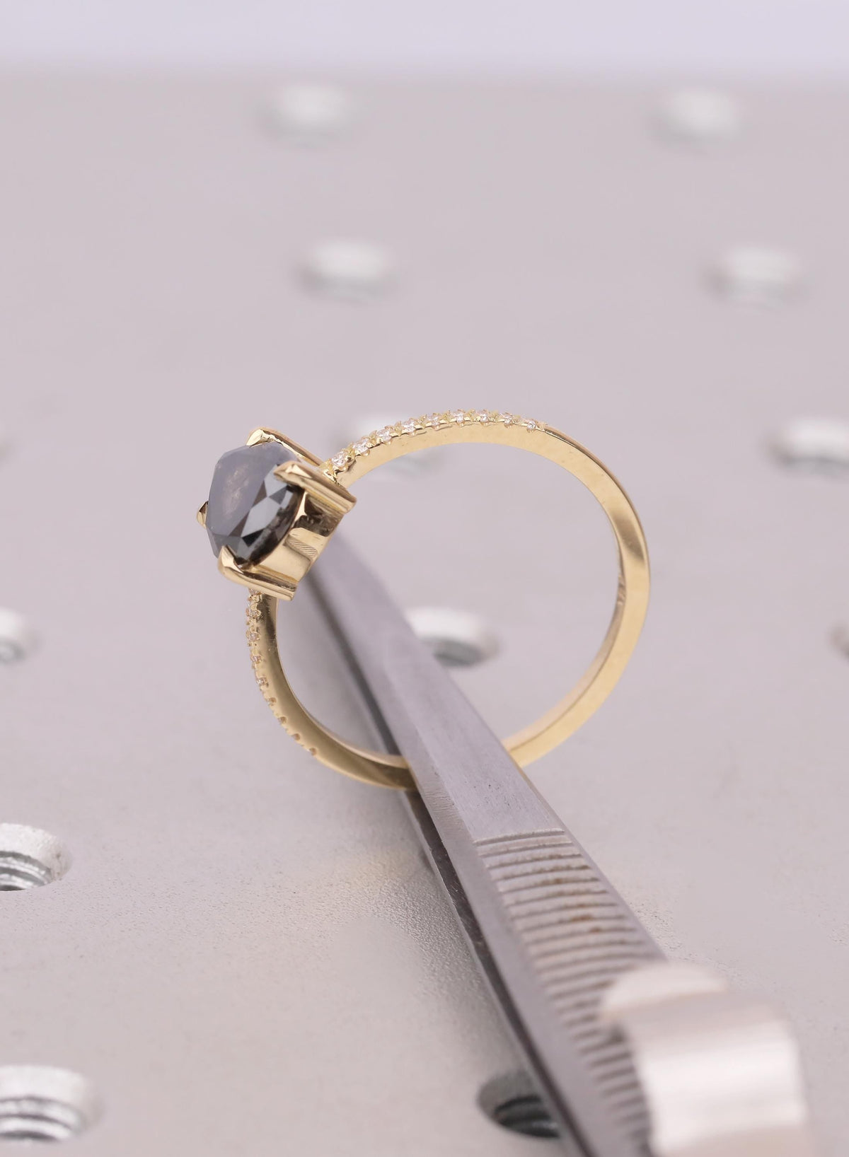 Salt and Pepper Diamond Engagement Ring, Unique Promise Ring for Her, 18k Gold Ring, Alternative Engagement Ring, Vintage Pear Diamond Ring