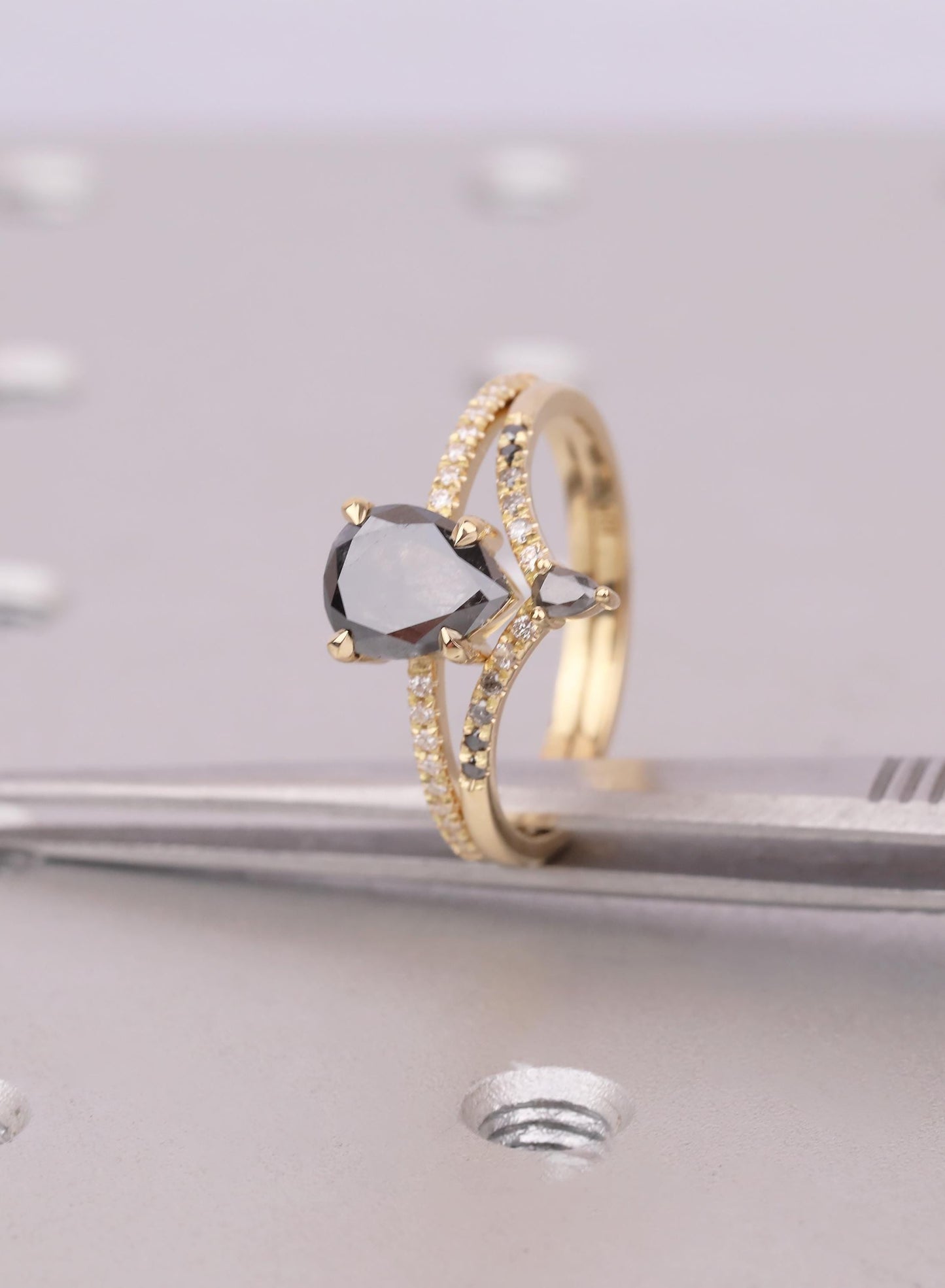 Unique Bridal Set with Pear Salt and Pepper Diamond, Lab Grown Diamond Band, Ethical 18K Yellow Gold Engagement Ring, Ombre Diamond Set