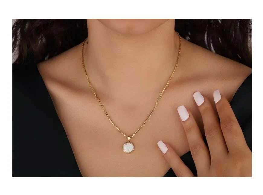 Beautiful 1 Carat Opal Solitaire Pendant Necklace