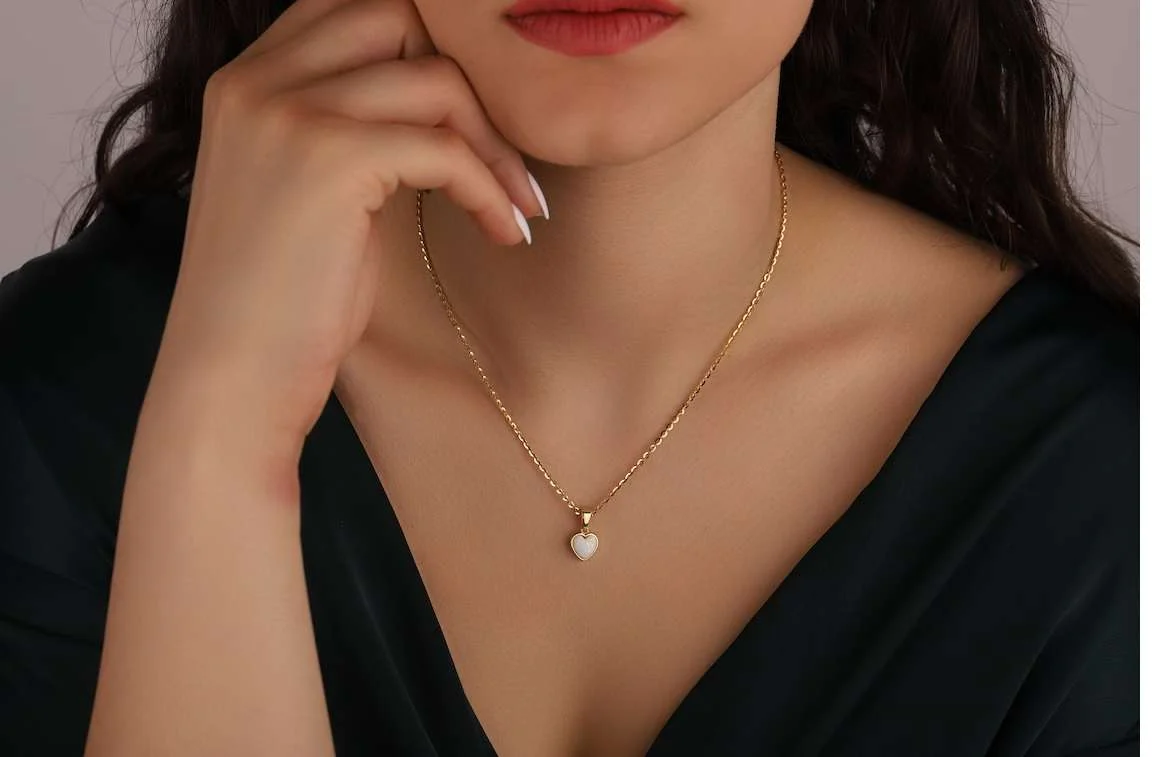 Beautiful 1 Carat Opal Solitaire Pendant Necklace