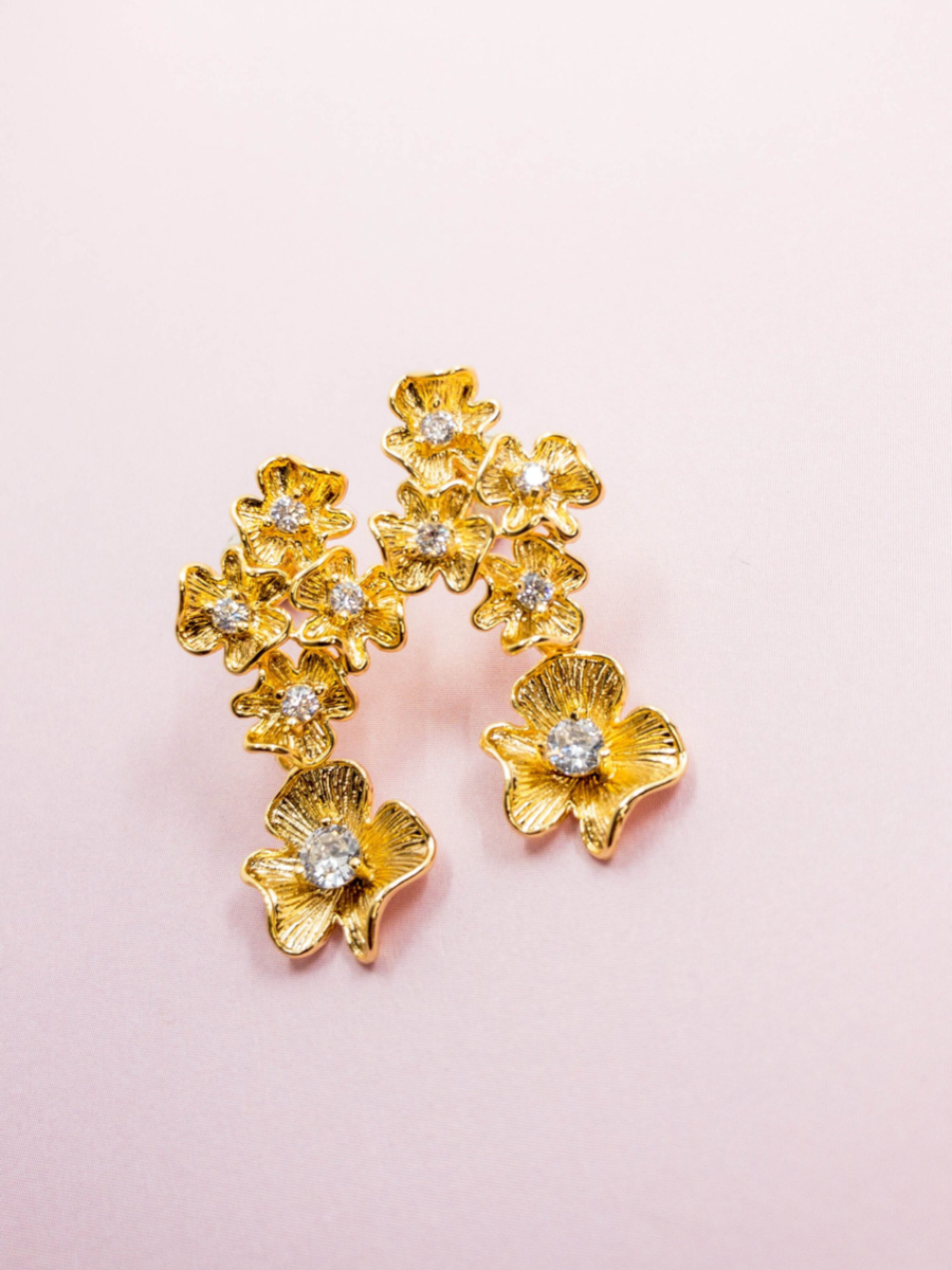 FLOWER POWER stud earrings