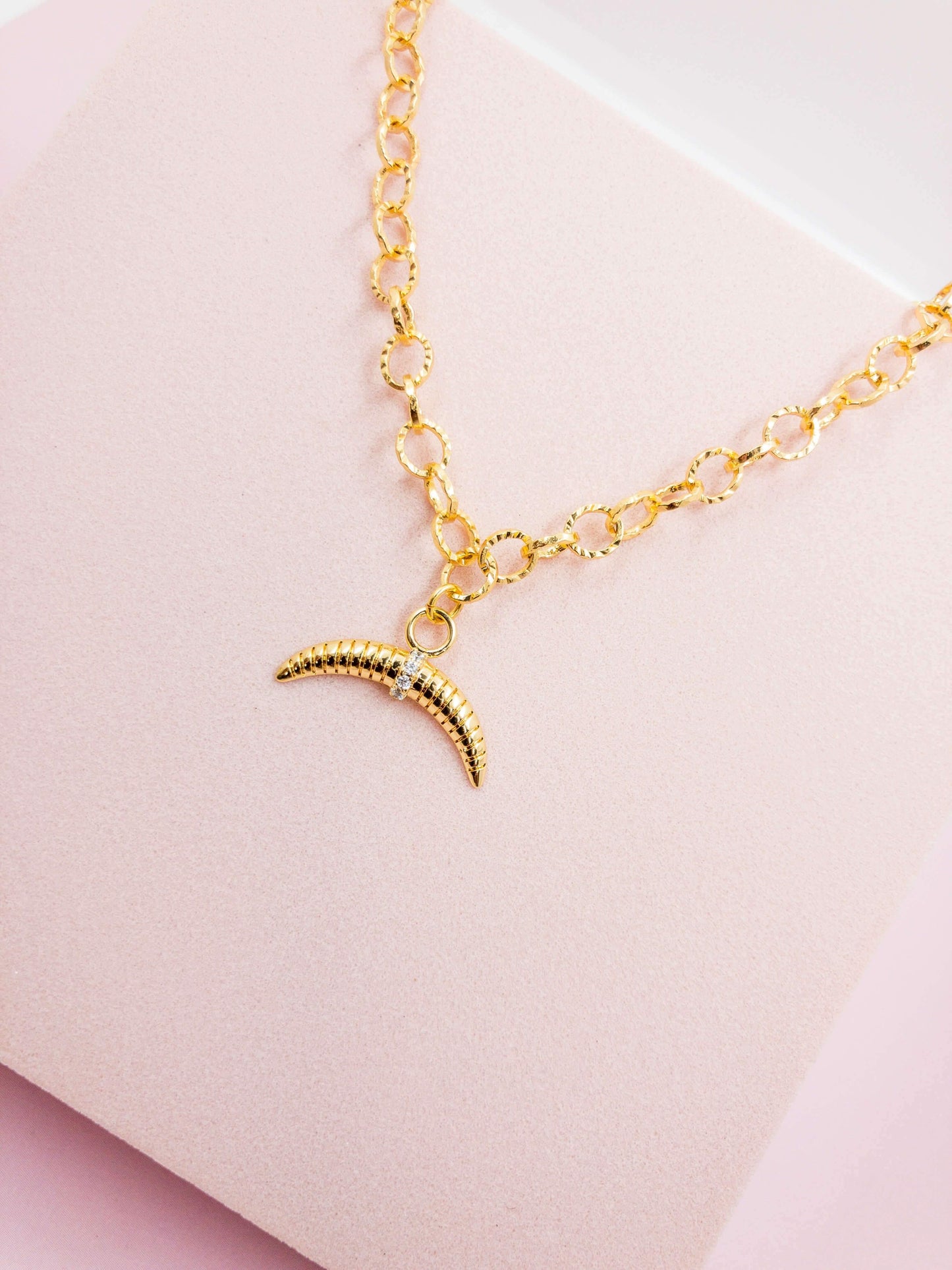 LUNA necklace