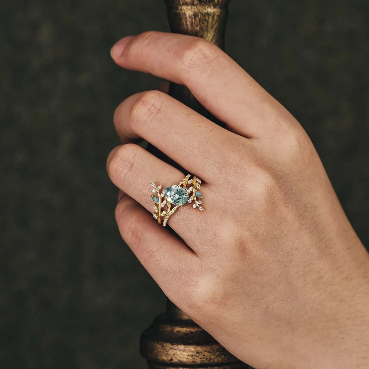 Vintage Moss Agate 1.5ct Oval Cut Engagement Ring Set | Nature-Inspired Branch & Leaf Band