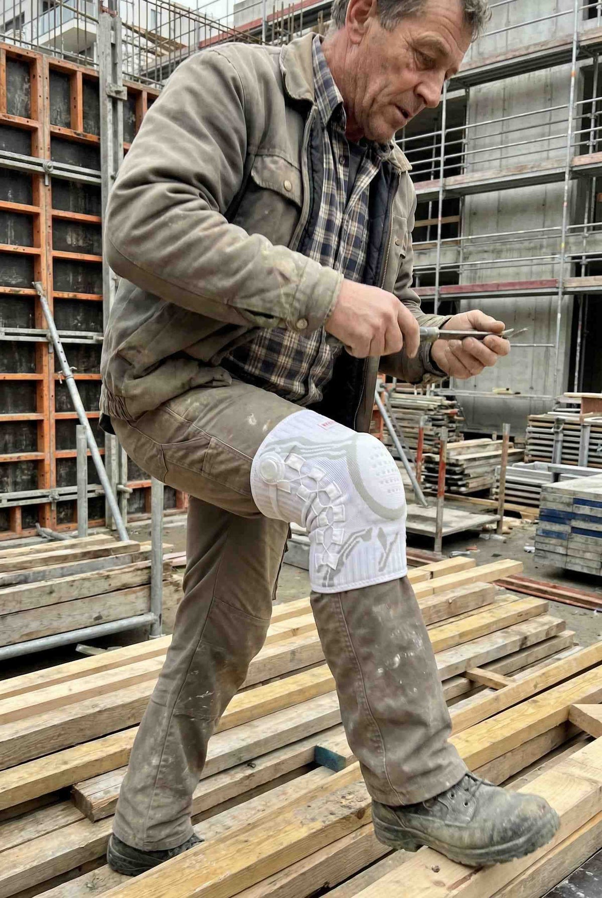 KinetiLock Knee Brace