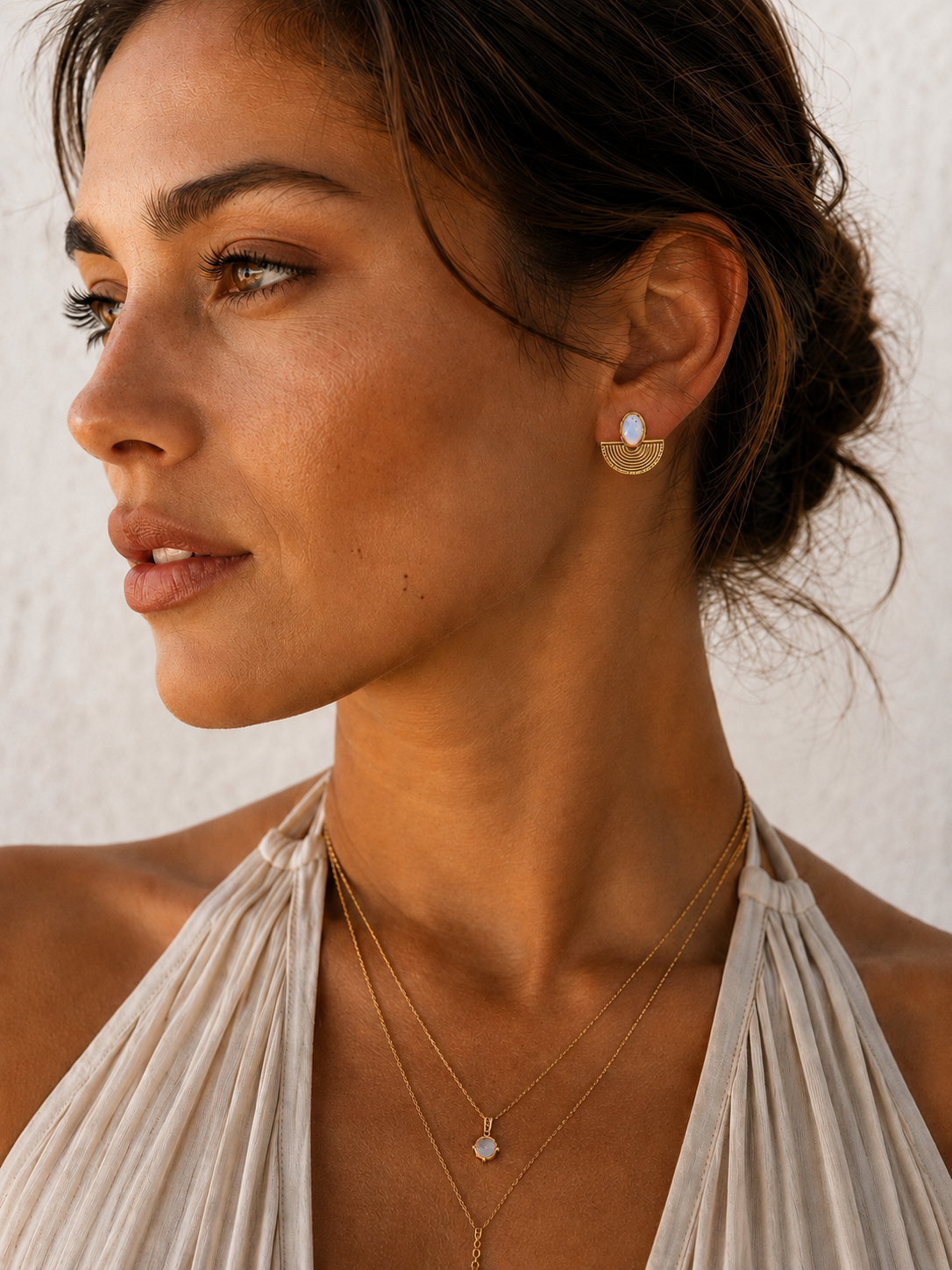 Boucles d'Oreilles Mahina | Pierre d'Opale & Demi-Lune Dorée – Univers Solaire