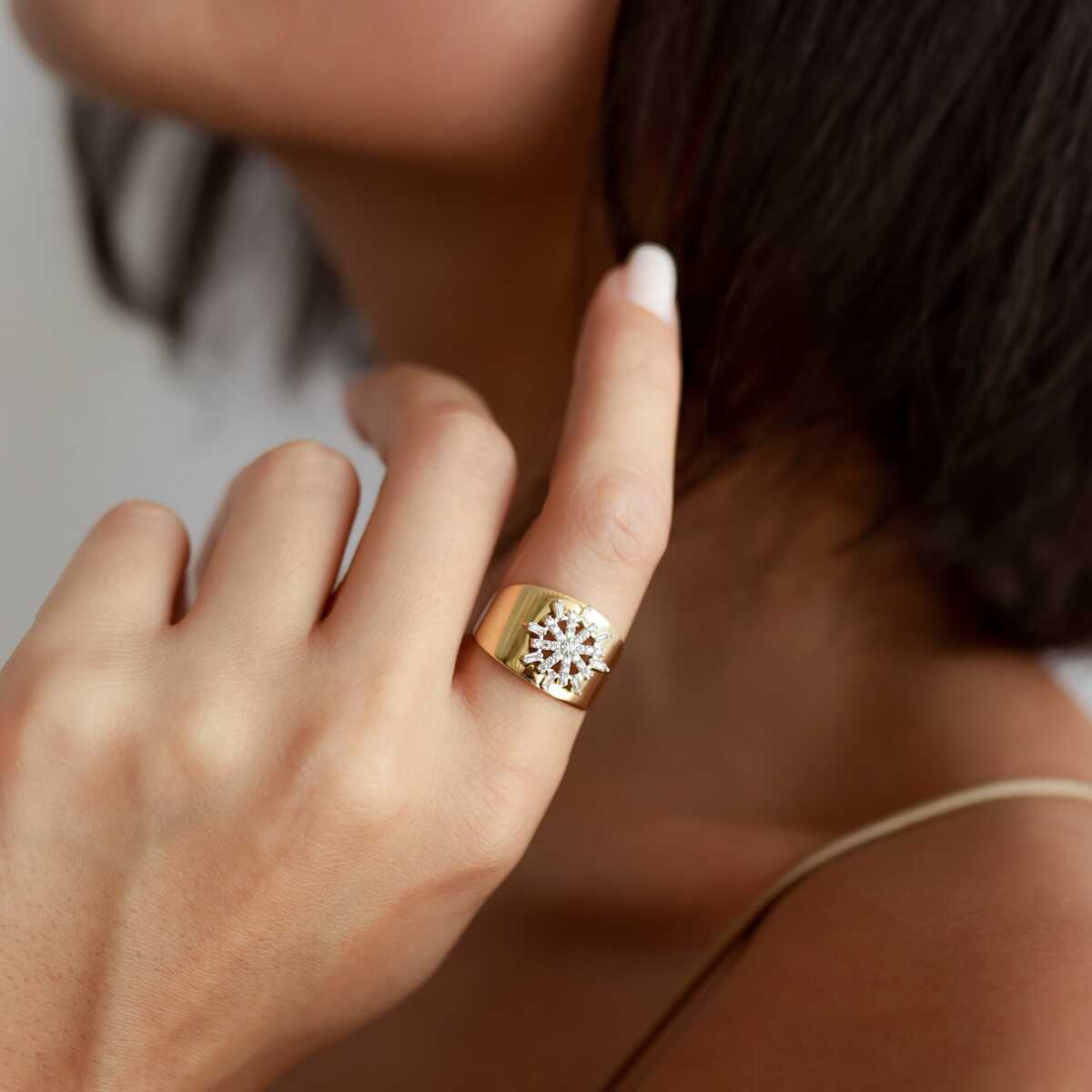 Snowflake Signet Ring