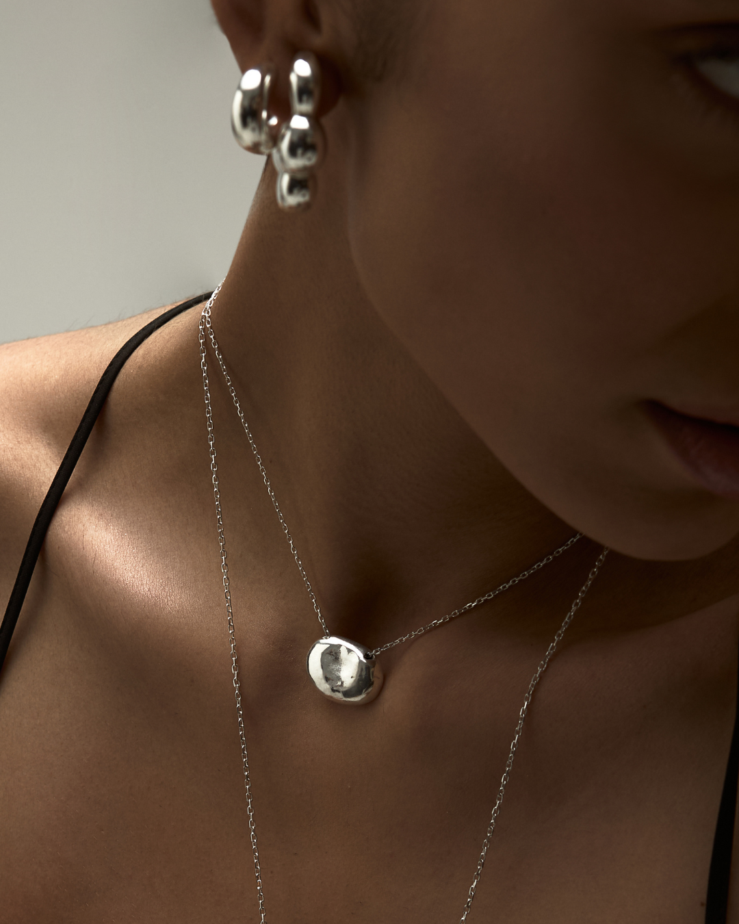 Grace Curve Pendant