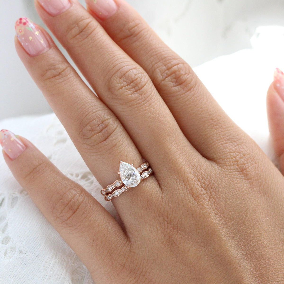 Lyra's Spark | 2CT Classic Pear Diamond Bridal Set 2pcs