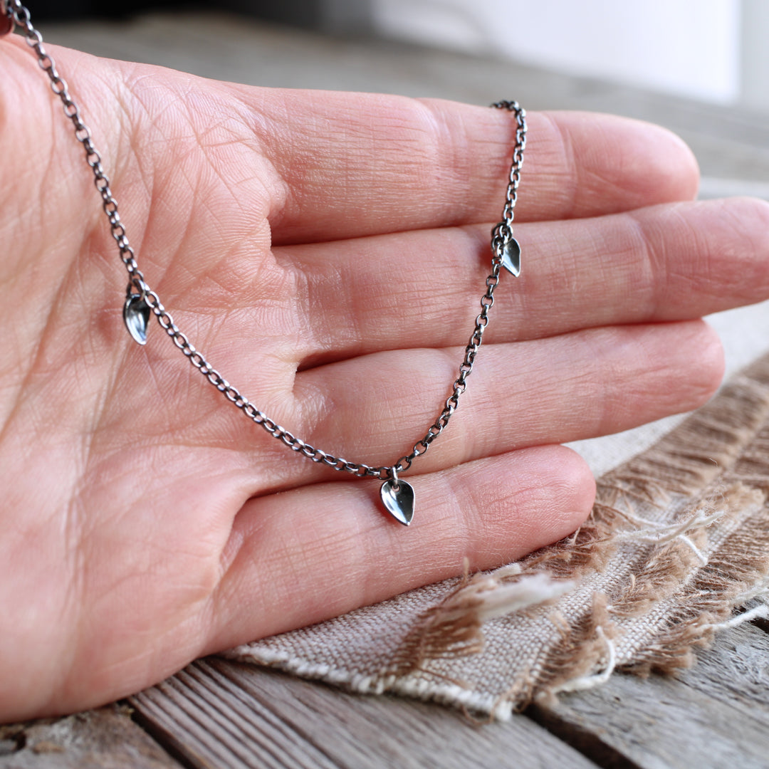 Leafline necklace