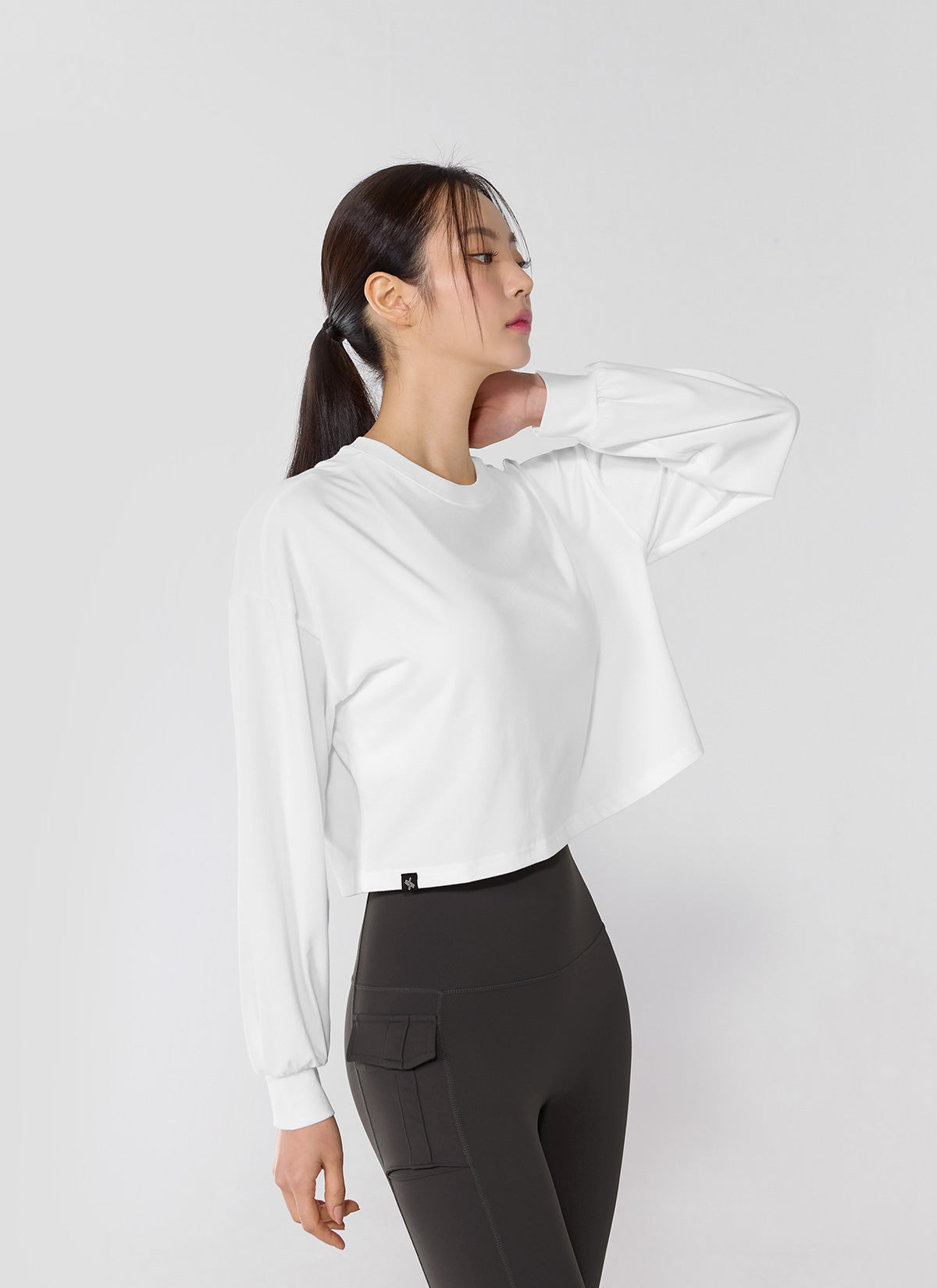 [1+1] Cool Touch Light Coverup Long Sleeve