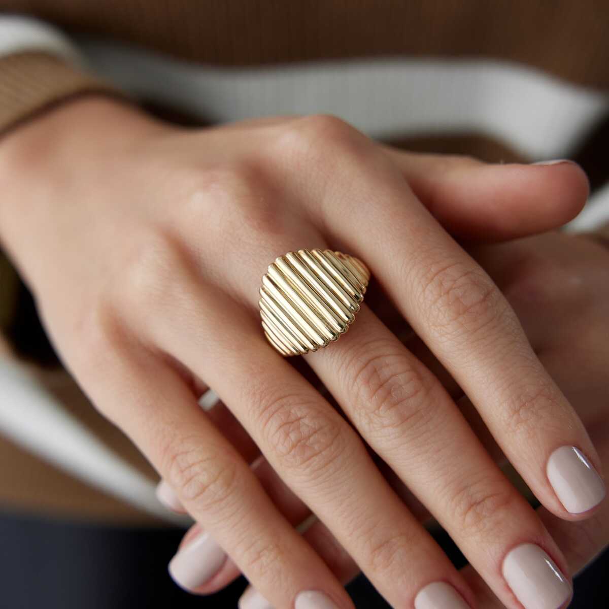 Croissant Ring in 14k Gold